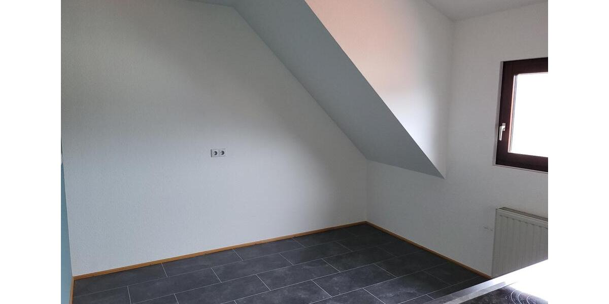 Dachgeschoßwohnung Zweibrücken - 4 Zimmer, 113 m&sup2;, 610&euro; | Angebot:26221496