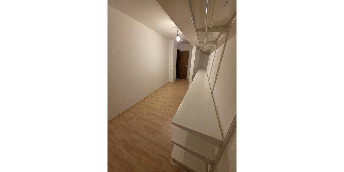 Dachgeschoßwohnung Saarbrücken Kieselhumes - 3.5 Zimmer, 115 m&sup2;, 995&euro; | Angebot:25973610