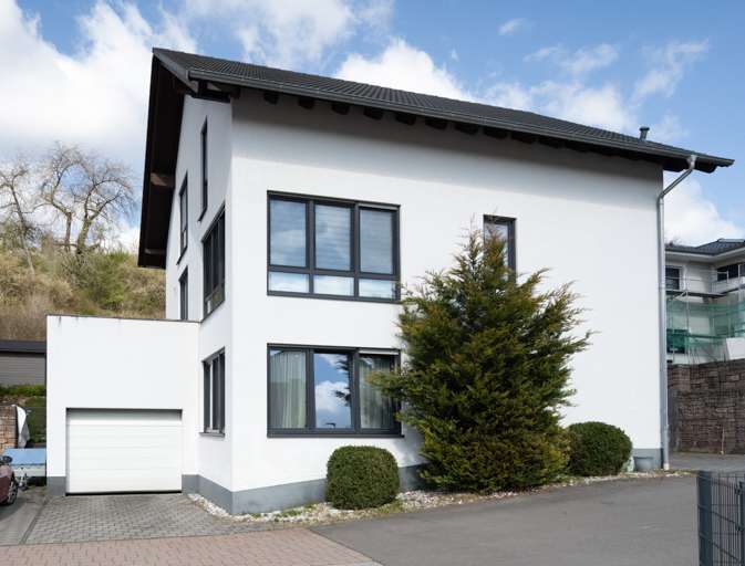 Einfamilienhaus Reichenbach-Steegen Steegen - 7 Zimmer, 242 m&sup2;, 559.000&euro; | Angebot:20152347