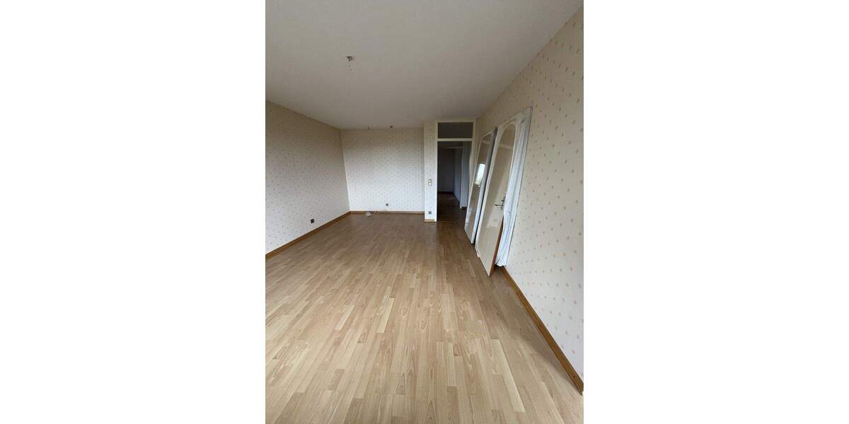 Etagenwohnung Saarbrücken / Eschberg Eschberg - 3 Zimmer, 81 m&sup2;, 160.000&euro; | Angebot:25814277