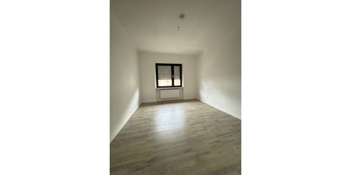 Etagenwohnung Saarbrücken / Malstatt Malstatt - 4 Zimmer, 106 m&sup2;, 800&euro; | Angebot:26894696