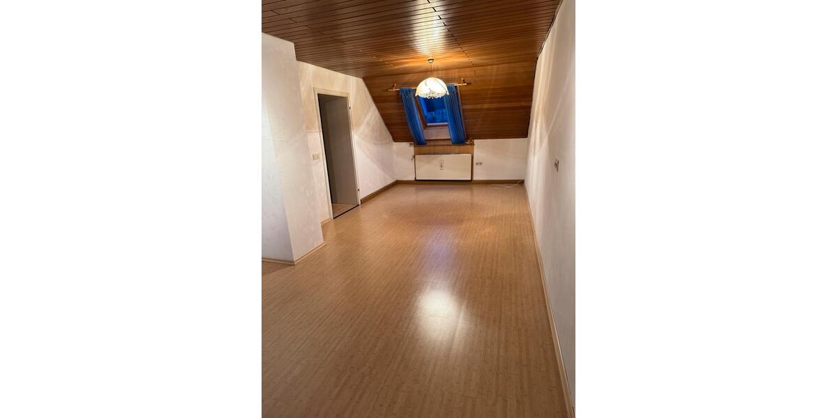 Einfamilienhaus Ottweiler - 3 Zimmer, 175 m&sup2;, 1.090&euro; | Angebot:25614208