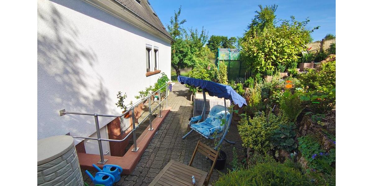 Einfamilienhaus Eppelborn - 4 Zimmer, 105 m&sup2;, 185.000&euro; | Angebot:25790400