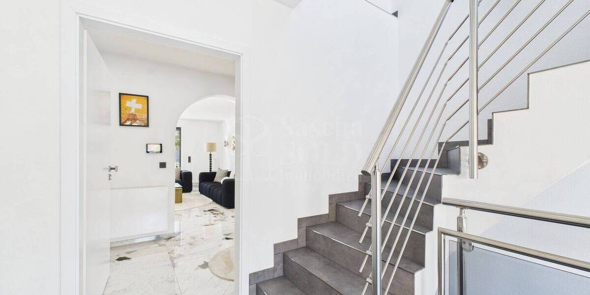 Luxuriöse Liegenschaft in Kirkel - mit Stellplätzen, Doppelgarage & Garten - keine Käuferprovision! - Villa Kirkel Kirkel-Neuhäusel | Angebot:26120749