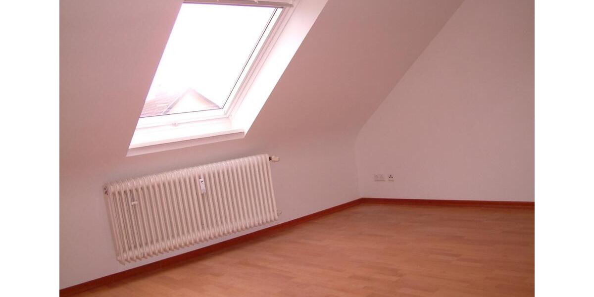 Dachgeschoßwohnung Saarbrücken Malstatt - 2 Zimmer, 53 m&sup2;, 480&euro; | Angebot:25960919