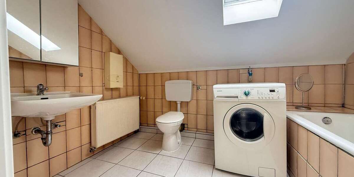 Gemütliche 3-Zimmer-Dachgeschosswohnung mit ca. 72 m² in Friedrichsthal-Bildstock - 3- Friedrichsthal | Angebot:27312609