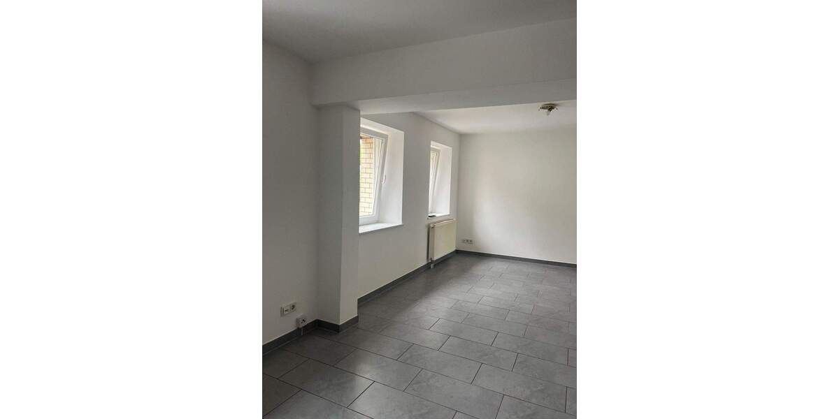 Einfamilienhaus Illingen - Uchtelfangen Uchtelfangen - 4 Zimmer, 110 m&sup2;, 165.000&euro; | Angebot:25663165