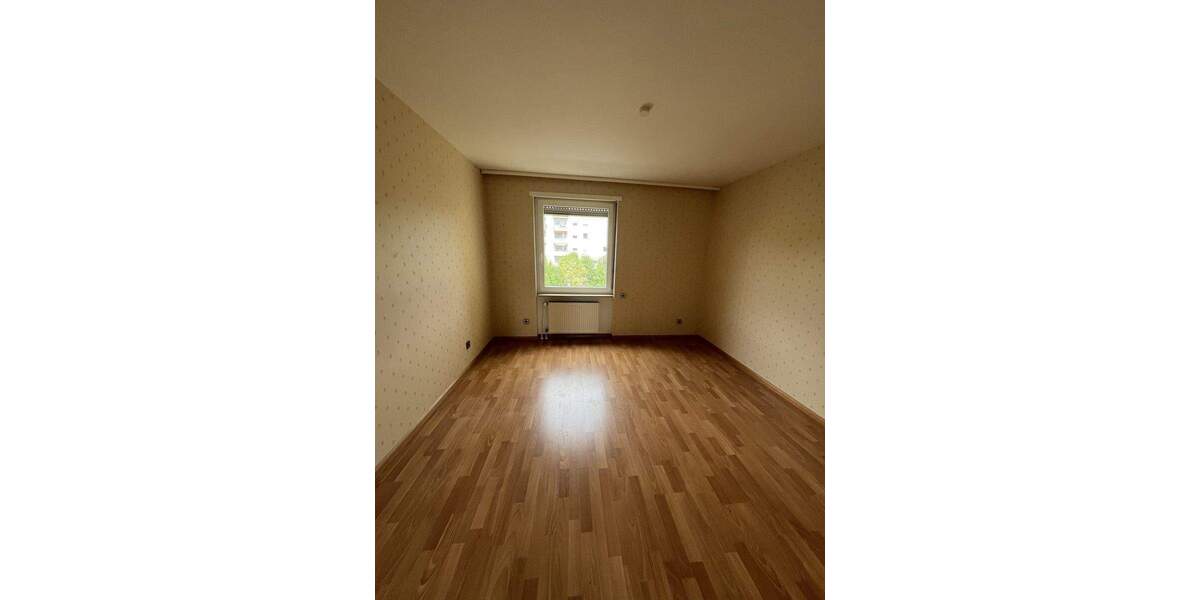 Etagenwohnung Saarbrücken / Eschberg Eschberg - 3 Zimmer, 81 m&sup2;, 160.000&euro; | Angebot:25814277