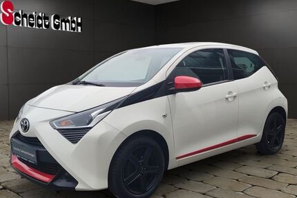 Toyota Aygo (X) 42.605 km 8.880 &euro; Schiffweiler 66578