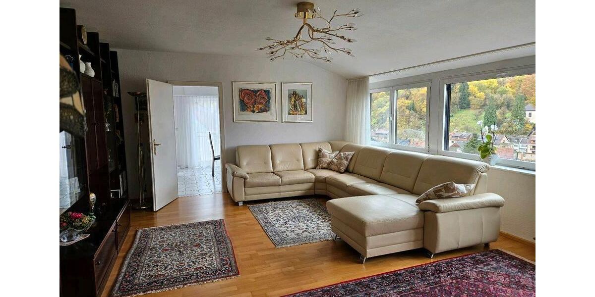 Dachgeschoßwohnung Saarbrücken Brebach-Fechingen - 4 Zimmer, 86 m&sup2;, 229.000&euro; | Angebot:27178866