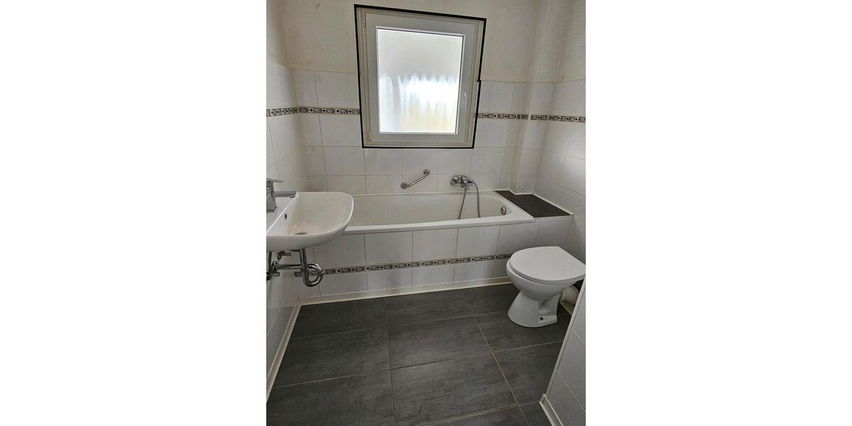 Erdgeschoßwohnung Sulzbach (Saar) - 3 Zimmer, 80 m&sup2;, 700&euro; | Angebot:26007921