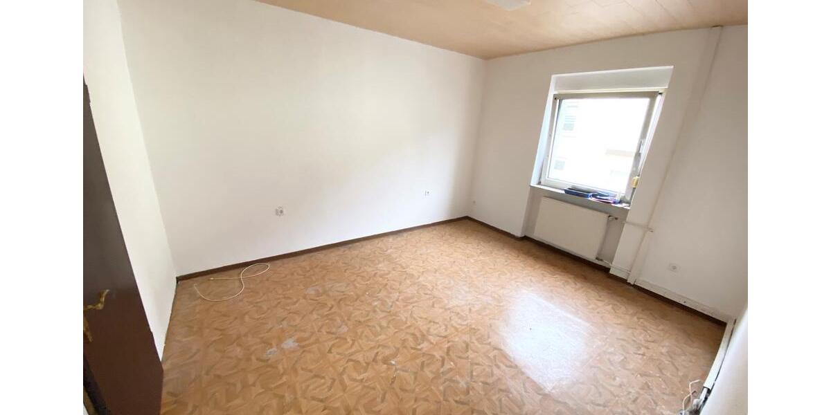 Etagenwohnung Saarbrücken Ensheim - 3 Zimmer, 109 m&sup2;, 700&euro; | Angebot:24324446