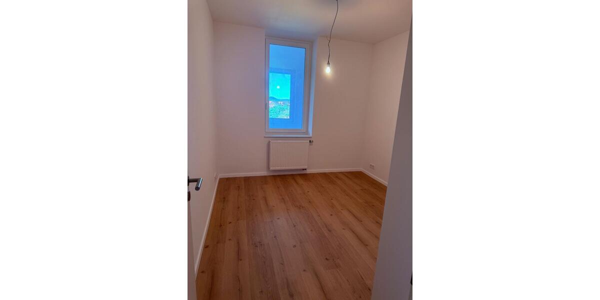 Etagenwohnung Neunkirchen - 3 Zimmer, 90 m&sup2;, 750&euro; | Angebot:25908097
