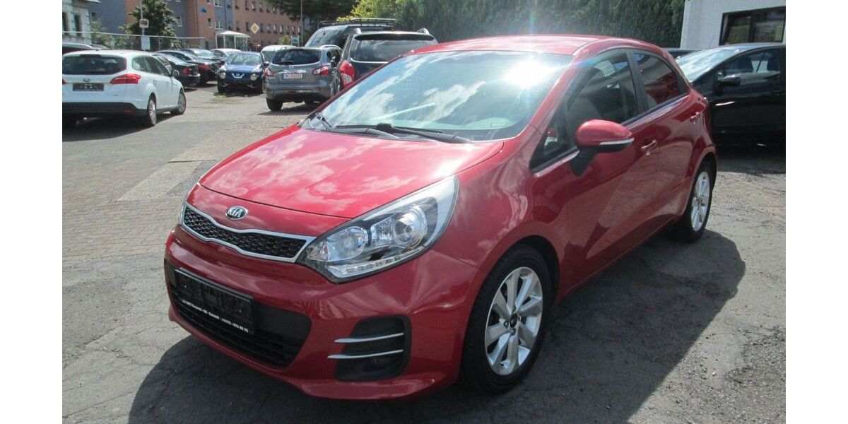Kia Rio 97.000 km 8.900 &euro; Spiesen-Elversberg 66583