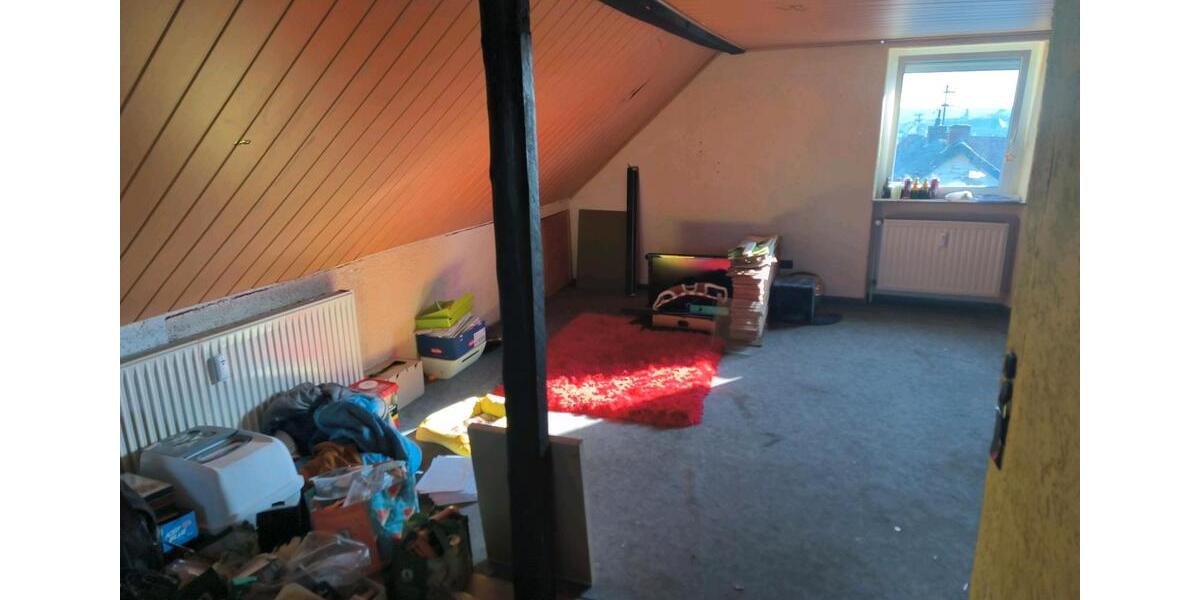 Dachgeschoßwohnung Quierschied - 2 Zimmer, 55 m&sup2;, 450&euro; | Angebot:25307880