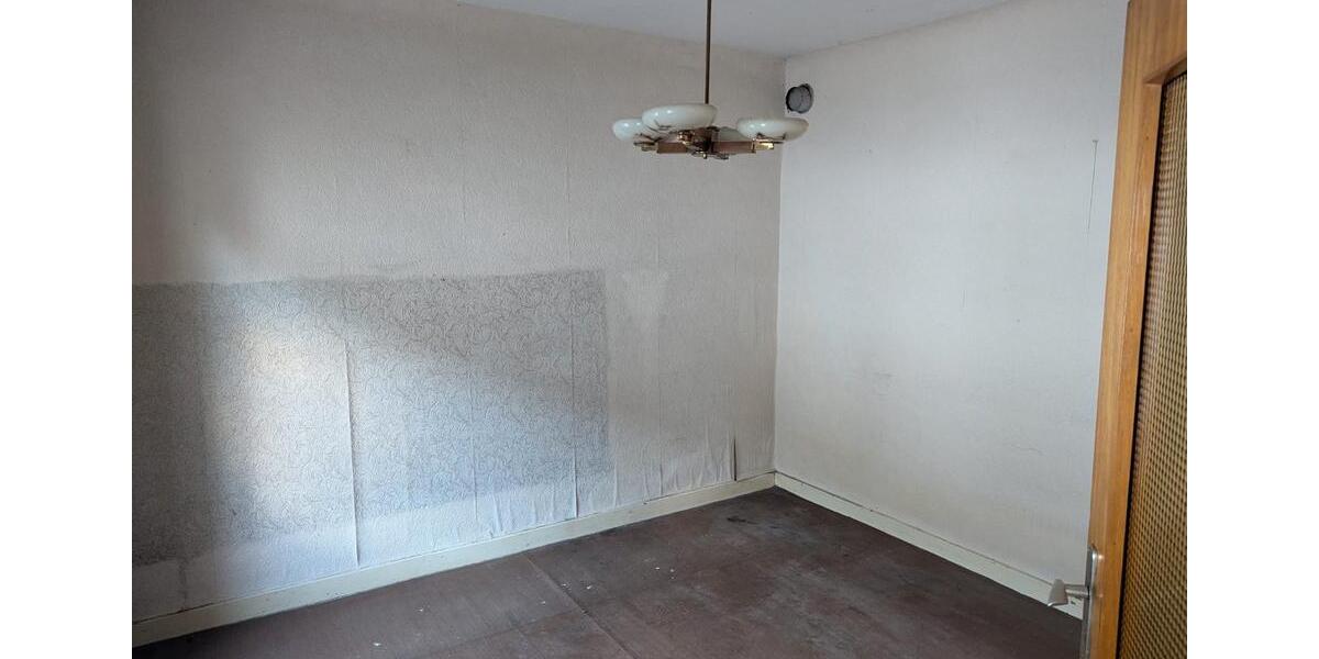 Einfamilienhaus Homburg - 4 Zimmer, 85 m&sup2;, 90.000&euro; | Angebot:26844369