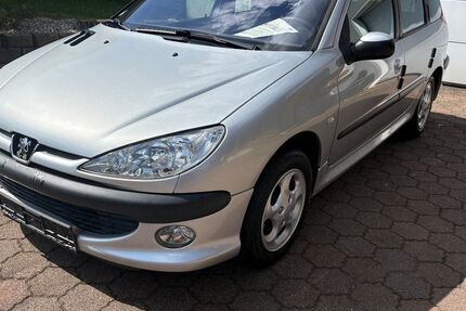 Peugeot 206 123.786 km 2.950 &euro; Bliesen (St. Wendel) 66606