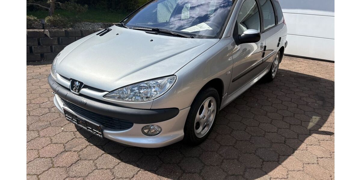 Peugeot 206 123.786 km 2.950 &euro; Bliesen (St. Wendel) 66606