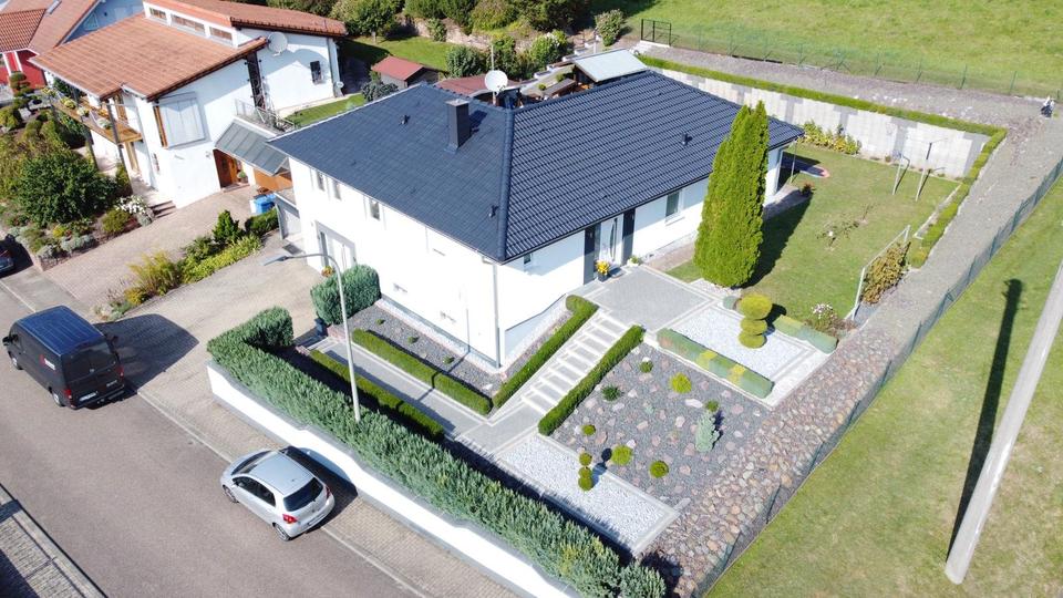 Mehrfamilienhaus, Wohnhaus Höheinöd - 7.5 Zimmer, 263 m&sup2;, 430.000&euro; | Angebot:24292423