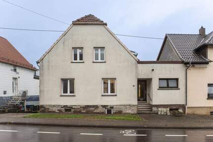Haus Illingen / Uchtelfangen Uchtelfangen - 4 Zimmer, 118 m&sup2;, 210.000&euro; | Angebot:25799965