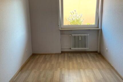 Wohnung Kirkel - 3 Zimmer, 70 m&sup2;, 700&euro; | Angebot:26081718