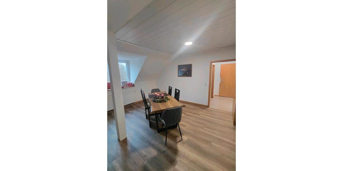 Dachgeschoßwohnung Zweibrücken - 4 Zimmer, 115 m&sup2;, 800&euro; | Angebot:25100954