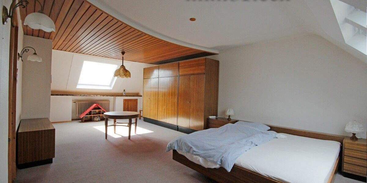 Doppelhaushälfte Bexbach - 9 Zimmer, 213 m&sup2;, 379.000&euro; | Angebot:25664164