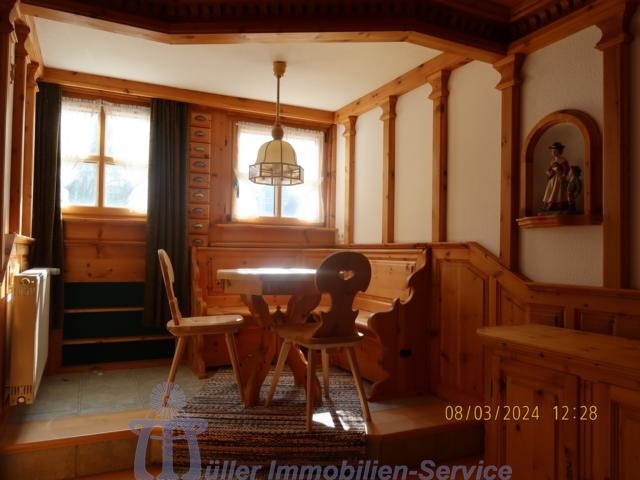 Schöne Landhaus-Villa in unverbaubarer Orts- und Waldrandlage von Homburg - Einfamilienhaus Homburg | Angebot:15024068