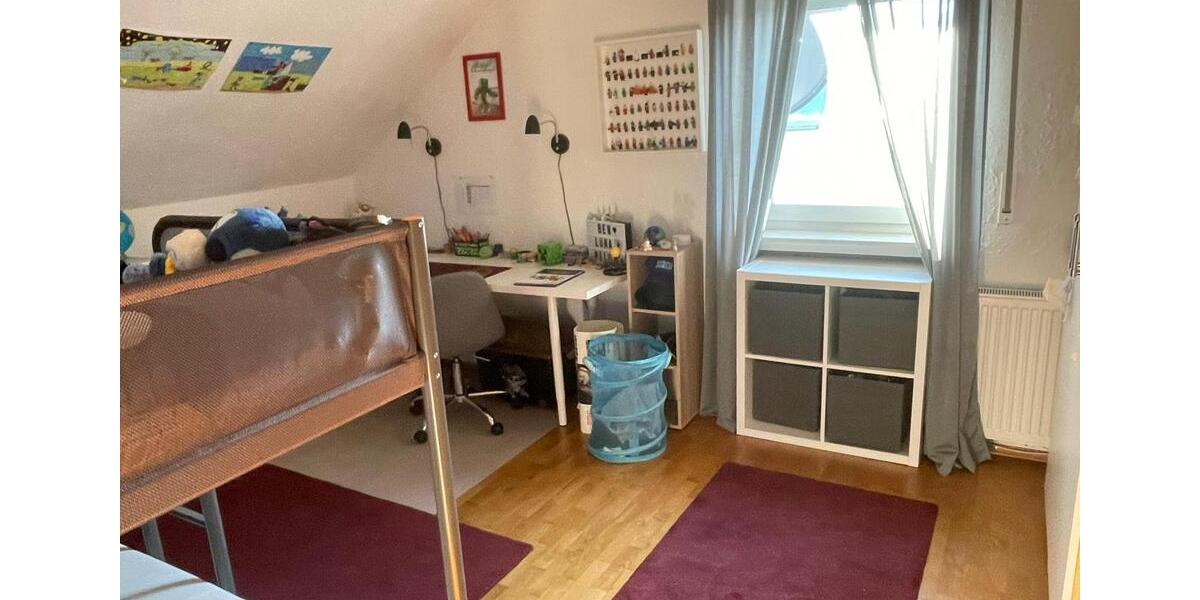 Dachgeschoßwohnung Heusweiler - 4 Zimmer, 98 m&sup2;, 850&euro; | Angebot:23870759