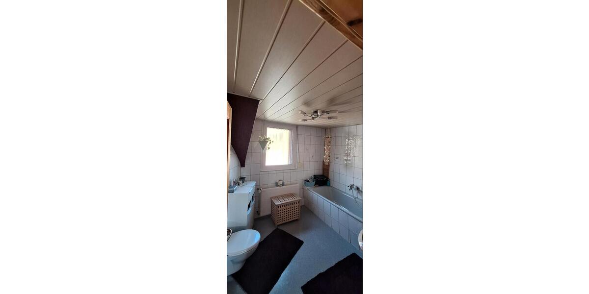 Reihenhaus Quierschied - 9 Zimmer, 190 m&sup2;, 295.000&euro; | Angebot:25870436