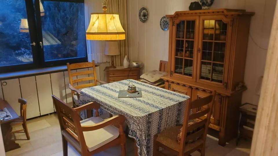 Etagenwohnung Saarbrücken Dudweiler - 13 Zimmer, 193 m&sup2;, 260&euro; | Angebot:25393483