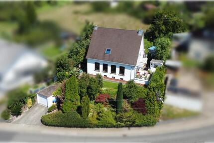 Haus Eppelborn - 4 Zimmer, 105 m&sup2;, 185.000&euro; | Angebot:25790400