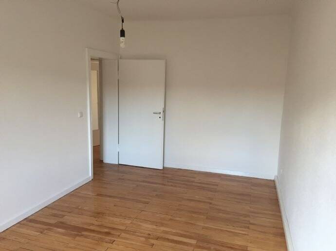 Etagenwohnung Saarbrücken Alt-Saarbrücken - 4 Zimmer, 110 m&sup2;, 955&euro; | Angebot:25726950
