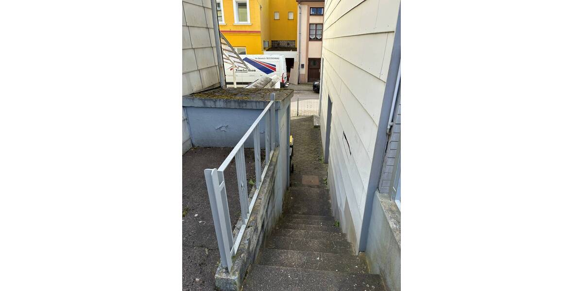 Einfamilienhaus Saarbrücken Dudweiler - 5 Zimmer, 91 m&sup2;, 75.000&euro; | Angebot:26036805