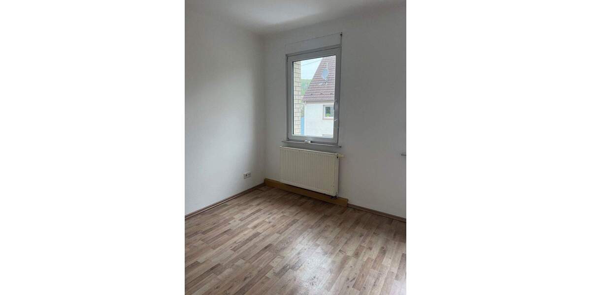 Einfamilienhaus Illingen - Uchtelfangen Uchtelfangen - 4 Zimmer, 110 m&sup2;, 165.000&euro; | Angebot:25663165