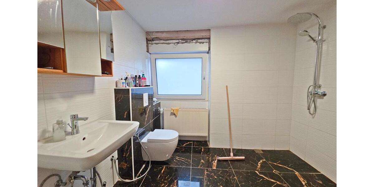 Reihenhaus Saarbrücken St. Arnual - 8 Zimmer, 170 m&sup2;, 290.000&euro; | Angebot:26114552