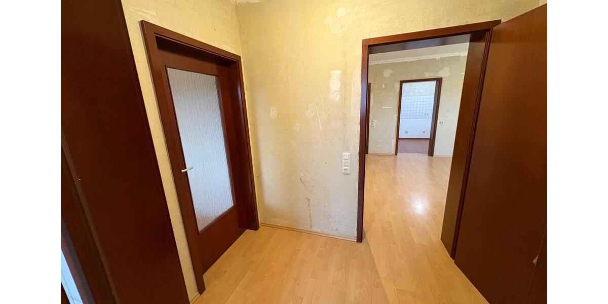 Etagenwohnung Saarbrücken Malstatt - 3 Zimmer, 75 m&sup2;, 150.000&euro; | Angebot:25159367