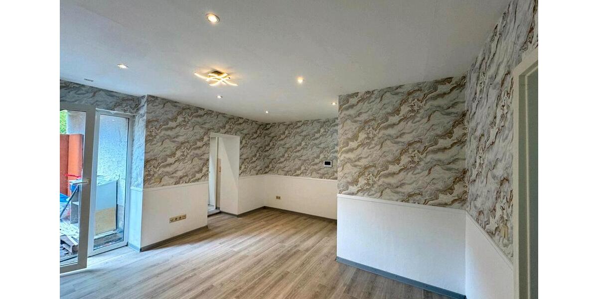 Erdgeschoßwohnung Schiffweiler - 3 Zimmer, 65 m&sup2;, 650&euro; | Angebot:25724882