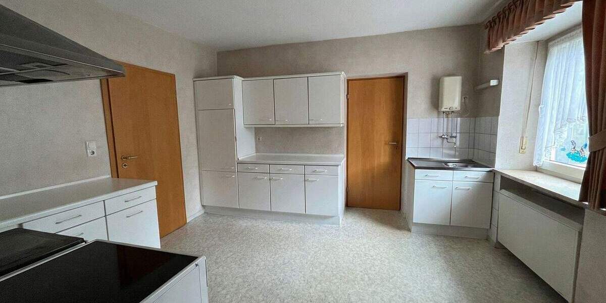 Einfamilienhaus Vinningen - 8 Zimmer, 155 m&sup2;, 195.000&euro; | Angebot:25691426