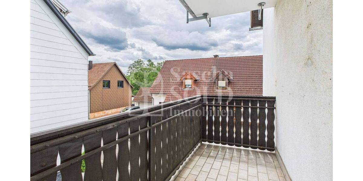 Helle und gut geschnittene 4-ZKB-Wohnung in St. Ingbert mit Balkon, Garage & großem Kellerraum - Etagenwohnung Sankt Ingbert Hassel | Angebot:26018615