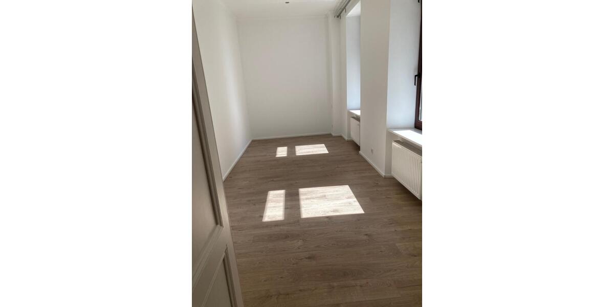 Erdgeschoßwohnung Saarbrücken - 2 Zimmer, 70 m&sup2;, 730&euro; | Angebot:26036131