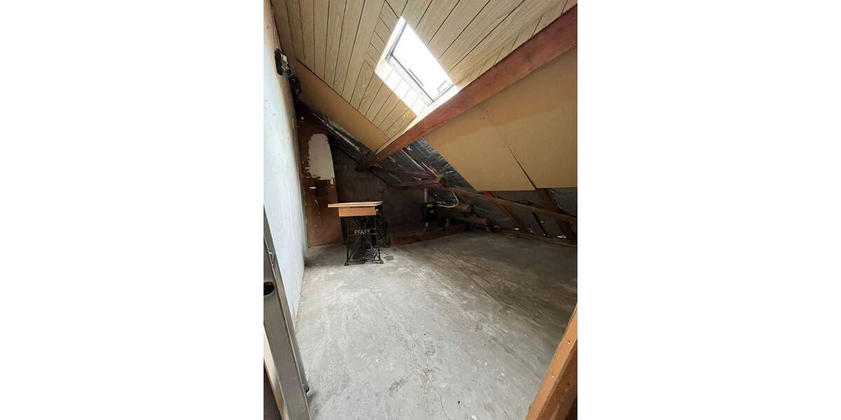 Einfamilienhaus Vinningen - 8 Zimmer, 155 m&sup2;, 195.000&euro; | Angebot:25691426