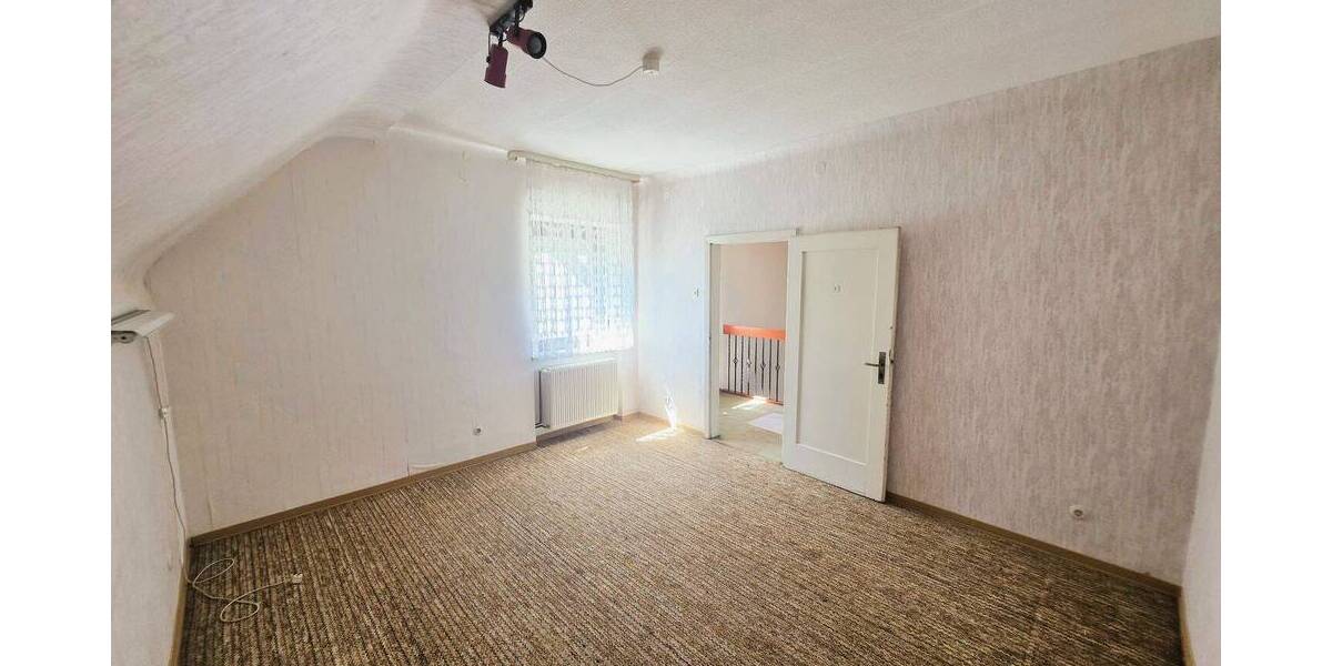 Mehrfamilienhaus, Wohnhaus Quierschied - 7 Zimmer, 170 m&sup2;, 225.000&euro; | Angebot:26804399