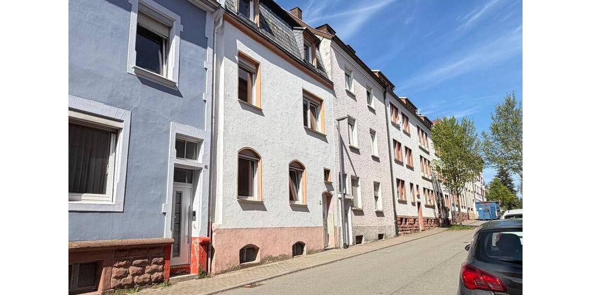 Reihenmittelhaus Pirmasens Innenstadt - 7 Zimmer, 181 m&sup2;, 159.000&euro; | Angebot:26261505