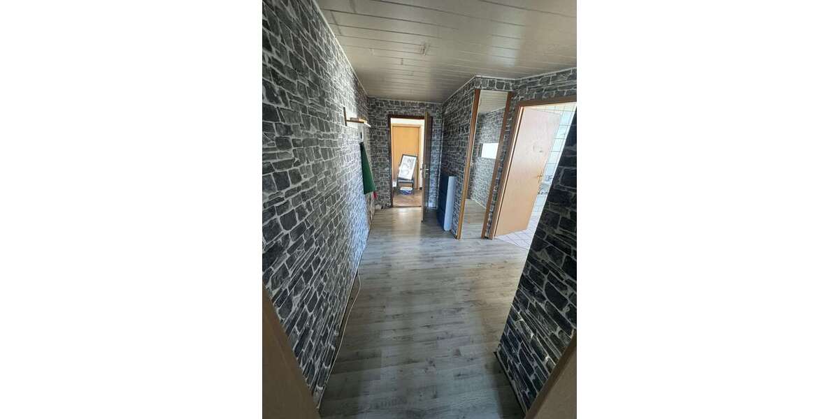 Etagenwohnung Neunkirchen - 3 Zimmer, 80 m&sup2;, 590&euro; | Angebot:21557513