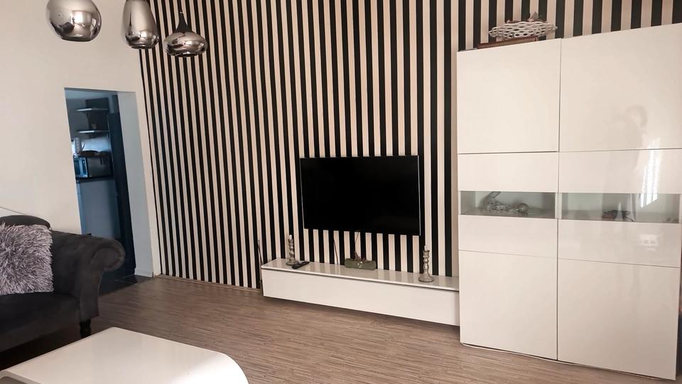 Etagenwohnung Neunkirchen - 4 Zimmer, 100 m&sup2;, 900&euro; | Angebot:26023311