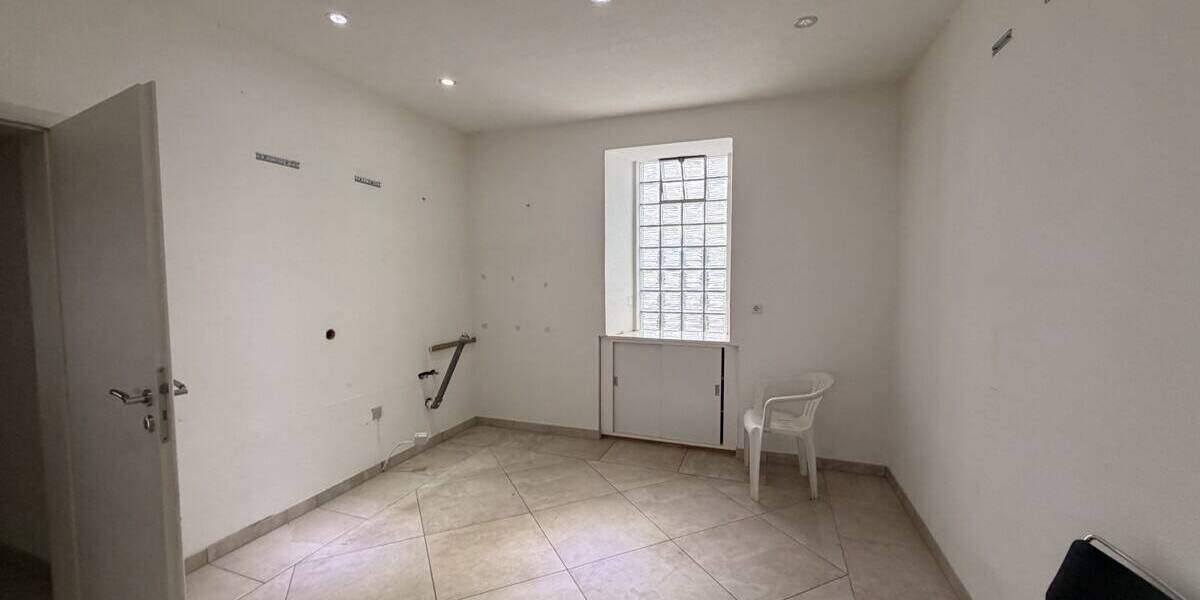 Mehrfamilienhaus, Wohnhaus Schiffweiler - 6 Zimmer, 184 m&sup2;, 265.000&euro; | Angebot:26187887