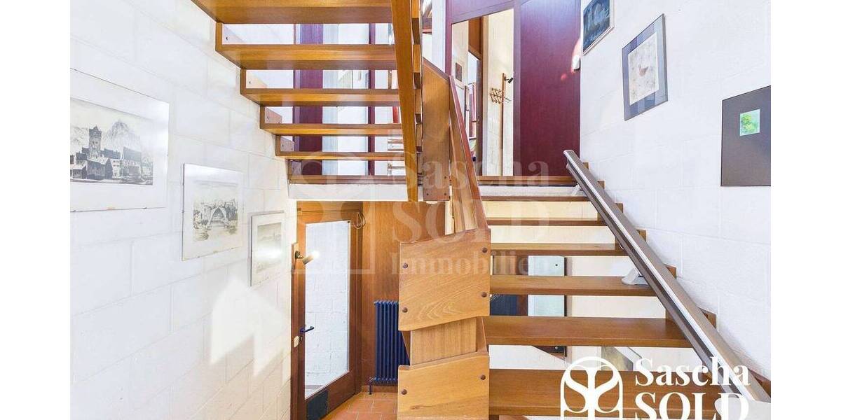 Architekturjuwel mit Galerie, Terrassen und kreativer Seele in ruhiger Bestlage von Dudweiler - Einfamilienhaus Saarbrücken Dudweiler | Angebot:26095518