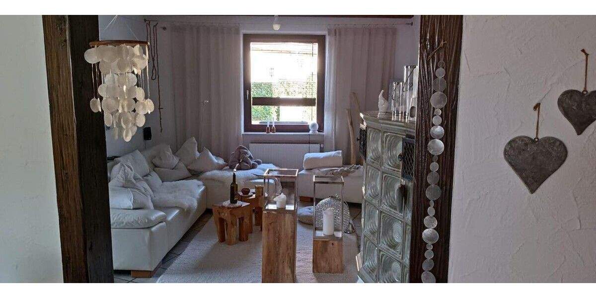 Etagenwohnung Neunkirchen Innenstadt - 3 Zimmer, 120 m&sup2;, 830&euro; | Angebot:25727938