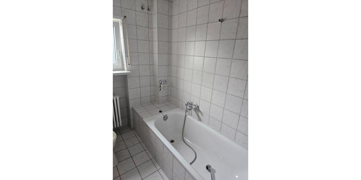 Etagenwohnung Pirmasens - 3 Zimmer, 73 m&sup2;, 350&euro; | Angebot:25228705